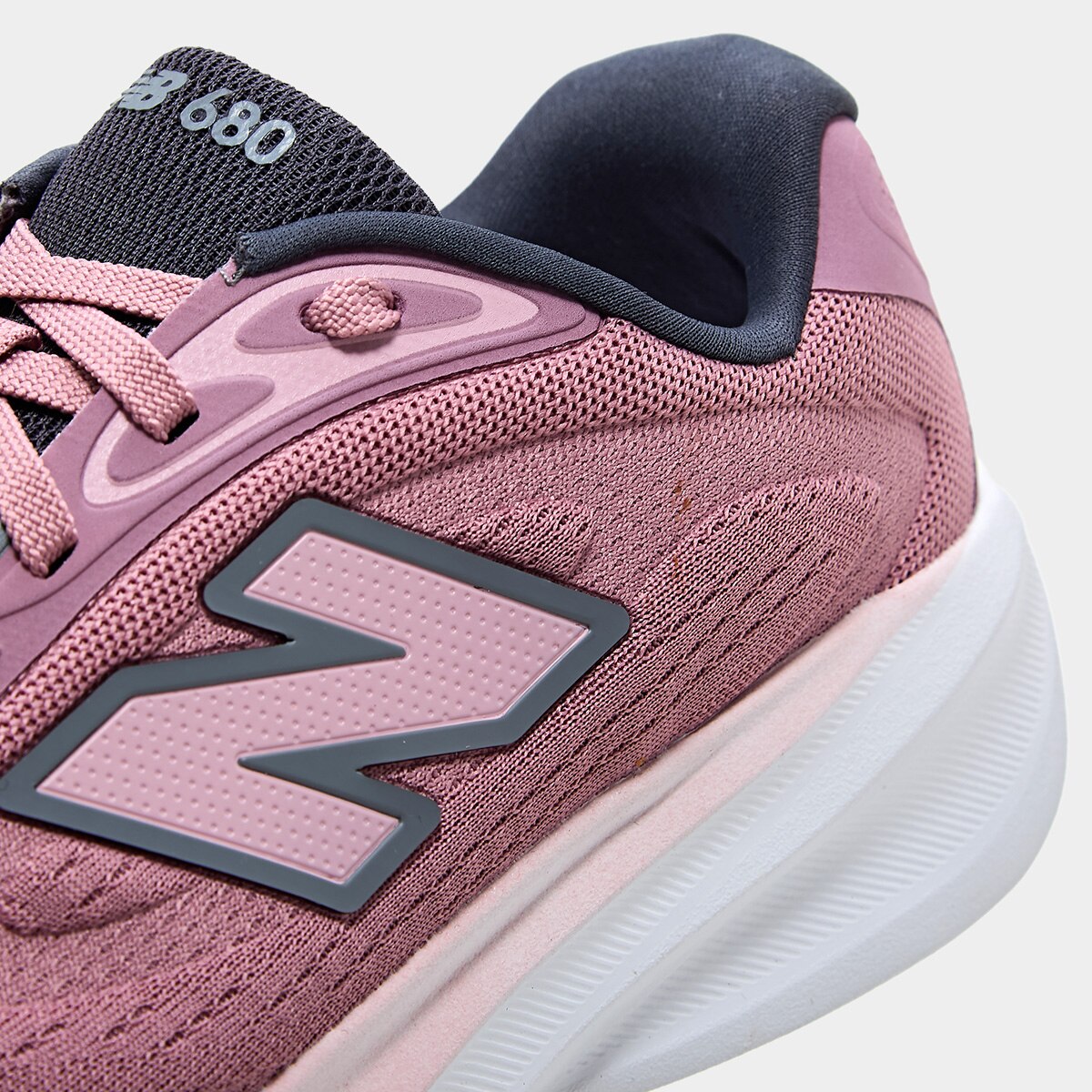 Tenis New Balance Fresh Foam 680v9 Feminino - 4