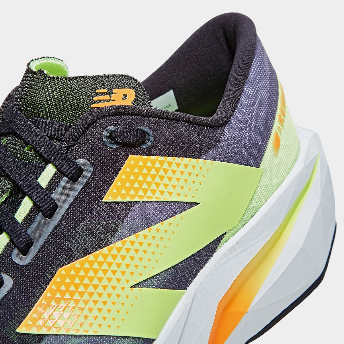 Tênis New Balance Fuelcell Rebel V4 Feminino - 6