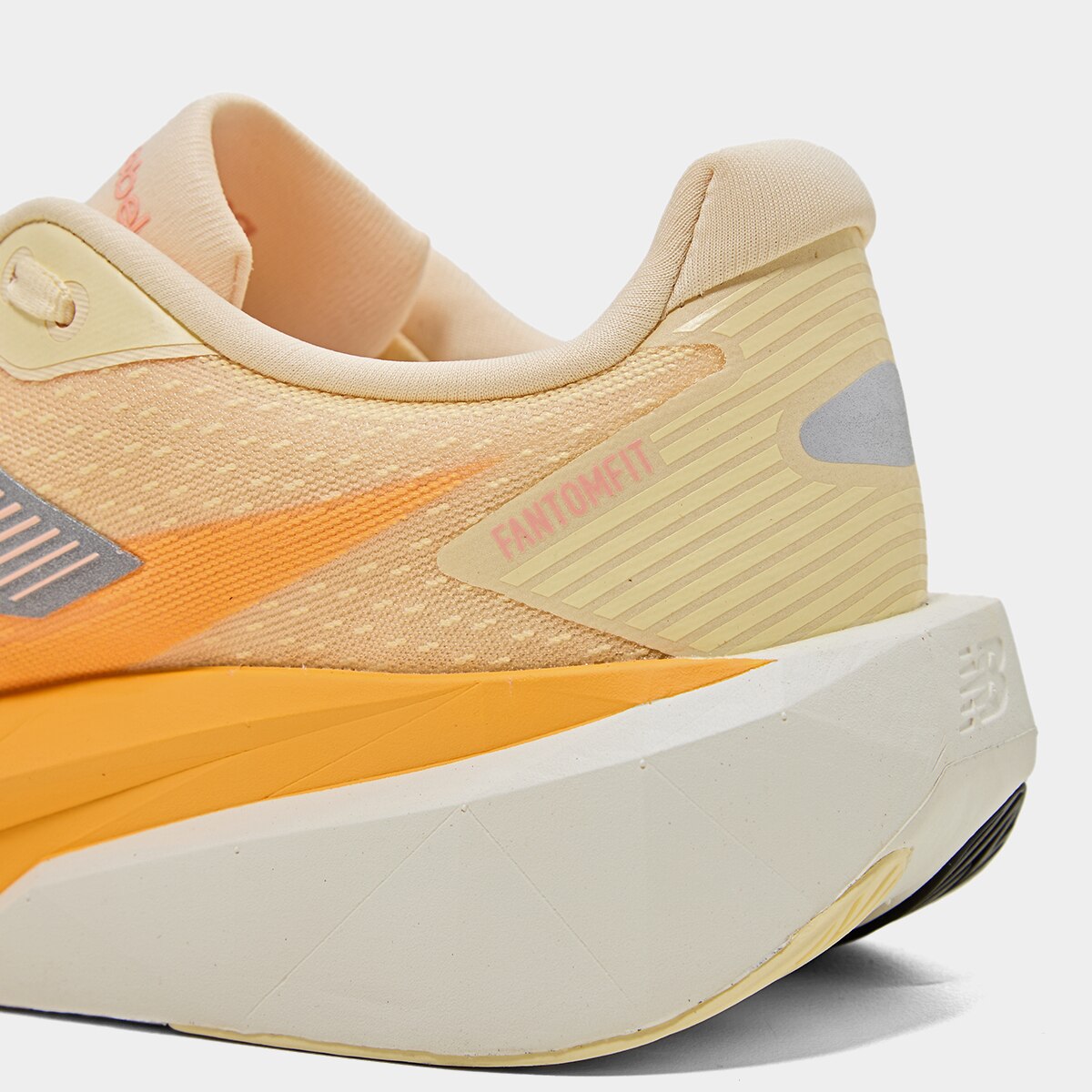 Tênis New Balance Fuelcell Rebel V5 Feminino - 7