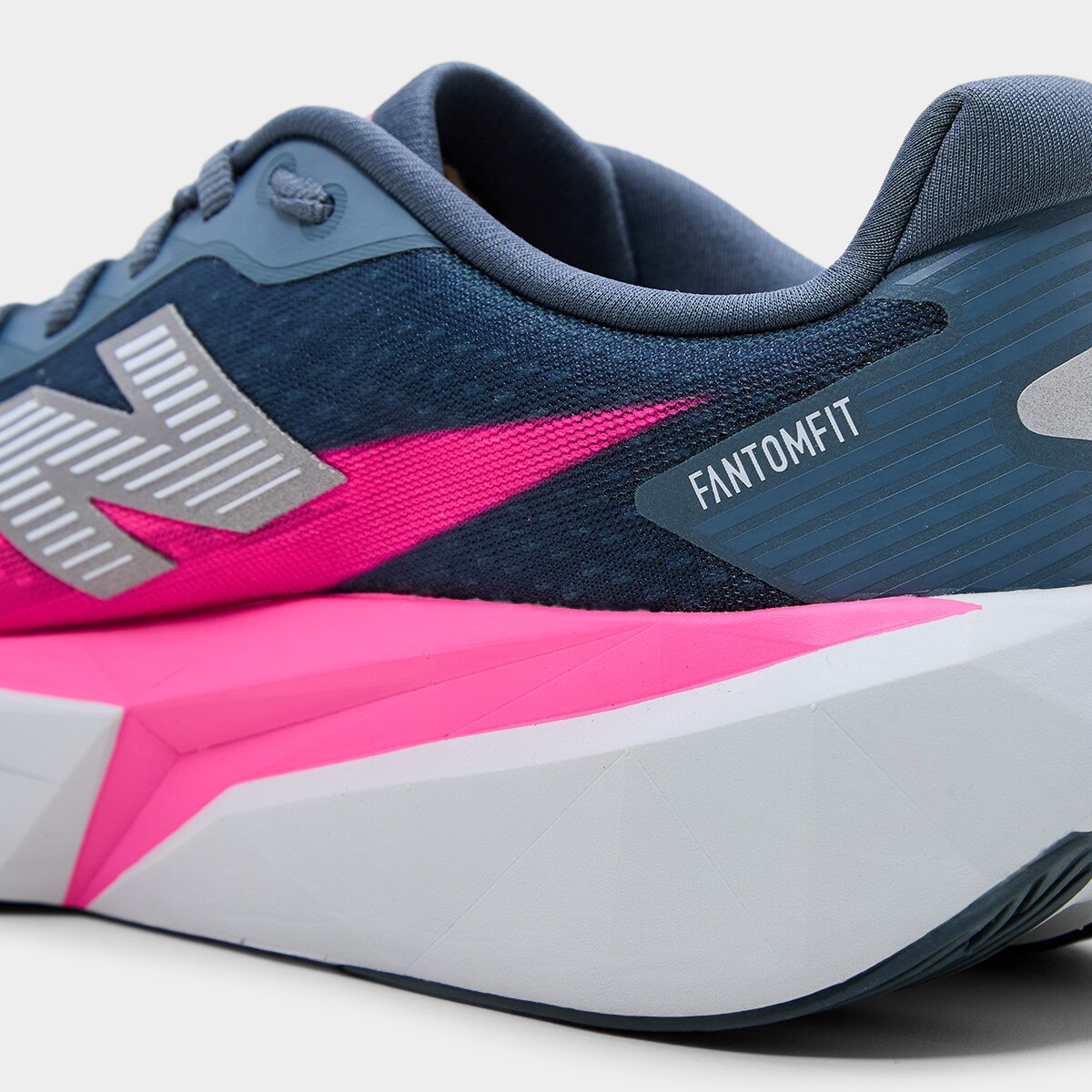 Tênis New Balance Fuelcell Rebel V5 Feminino - 7