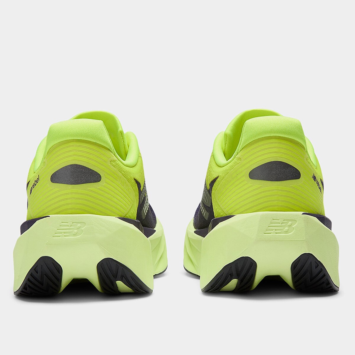 Tênis New Balance Fuelcell Rebel V5 Feminino - 2