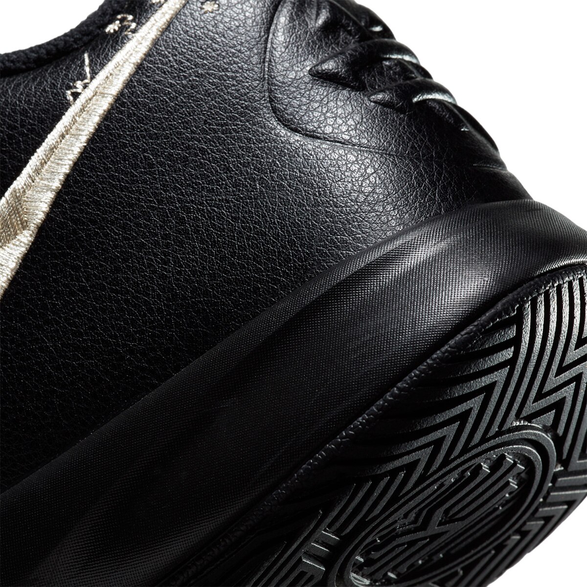 Tênis Nike Kyrie Flytrap III Masculino - Preto+Dourado | Netshoes