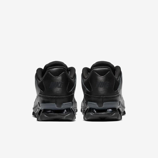 Tênis Nike Reax 8 TR Masculino