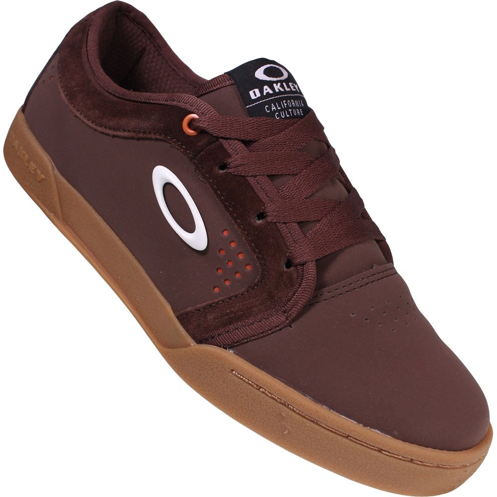 tênis oakley flyer marrom