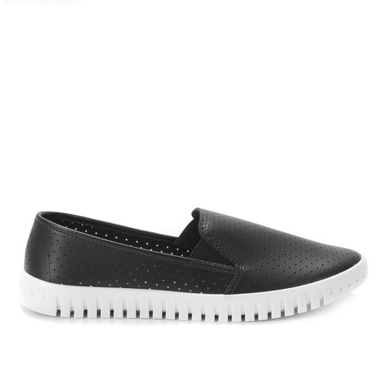 Tênis Slip On Moleca Perfuros Feminino - Preto Menor preço em Tênis Slip On Moleca Perfuros Feminino - Preto