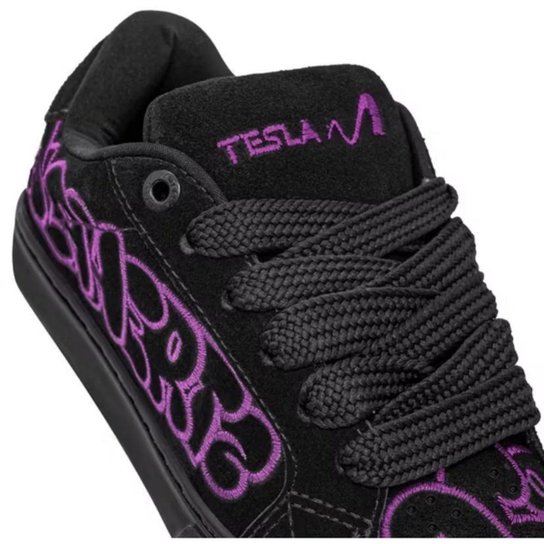 Tenis Tesla Hertz Art