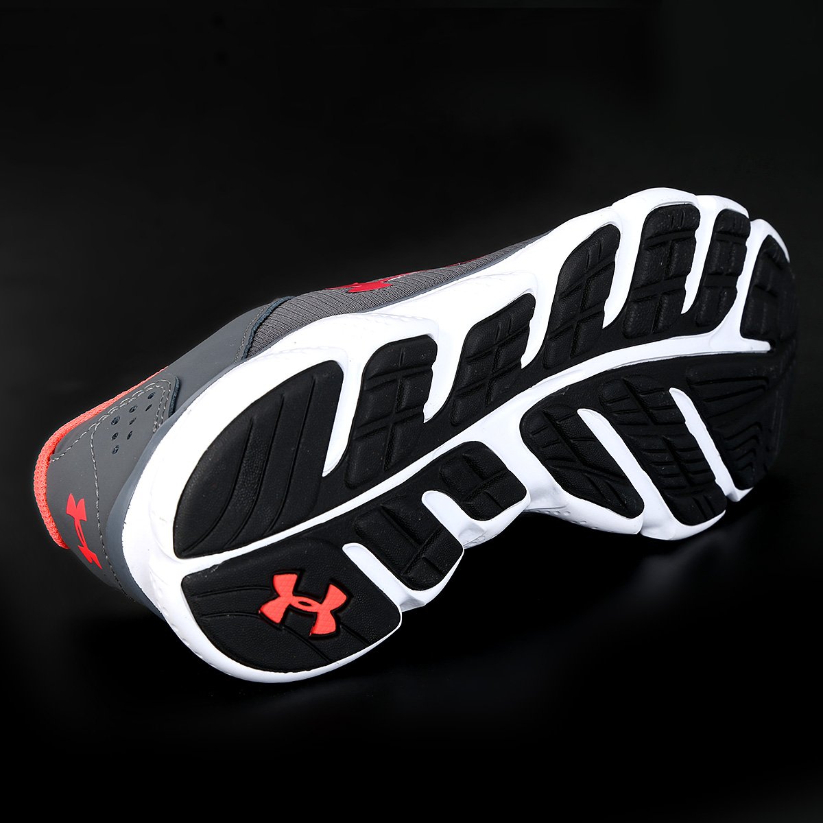tênis under armour micro g assert 7 é bom