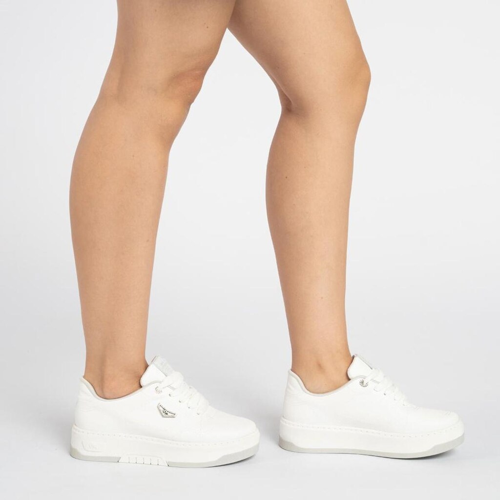 Tênis Via Marte Casual Detalhe Metálico Feminino