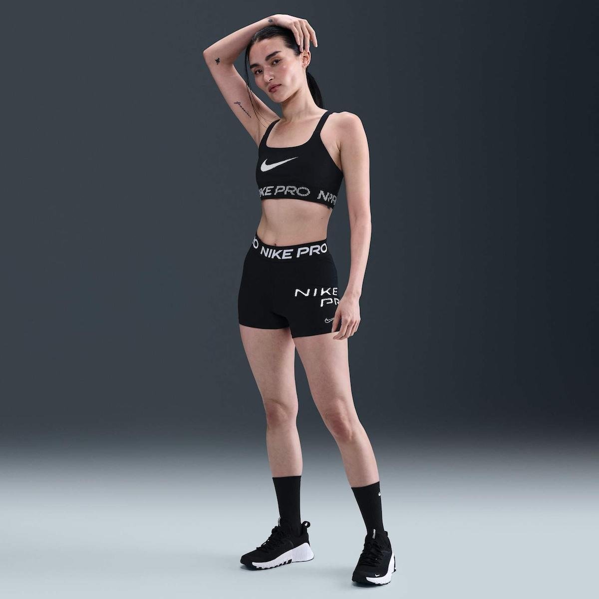 Top Nike Pro Feminino - Preto | Netshoes