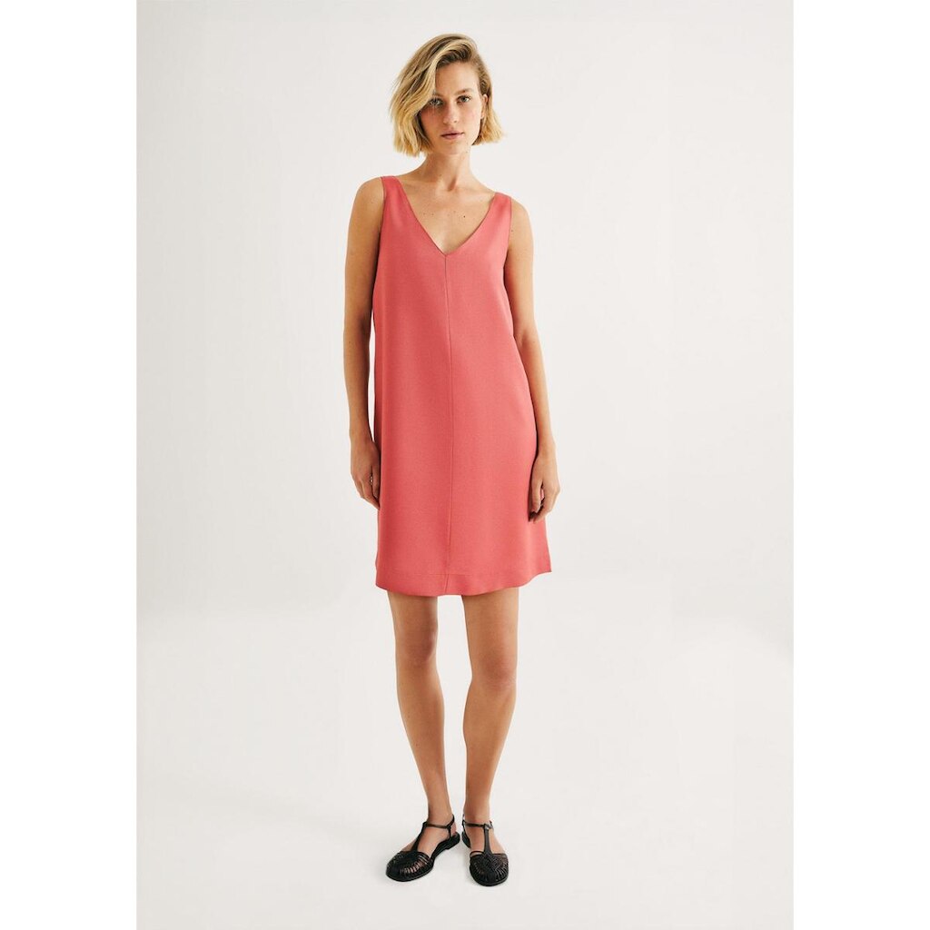 Vestido Curto Com Decote V
