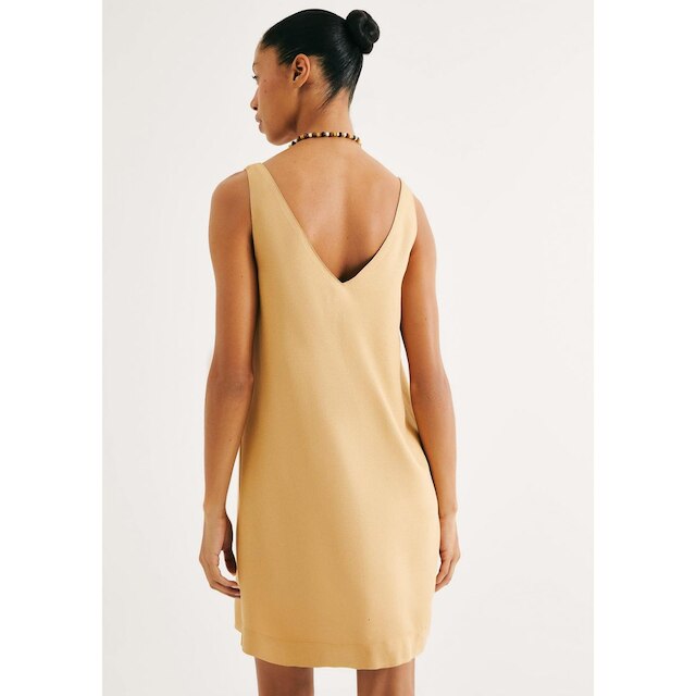 Vestido Curto Com Decote V