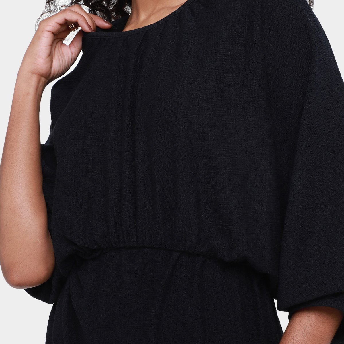 Vestido Dzarm Curto Texturizado Manga Morcego 7/8 - 2
