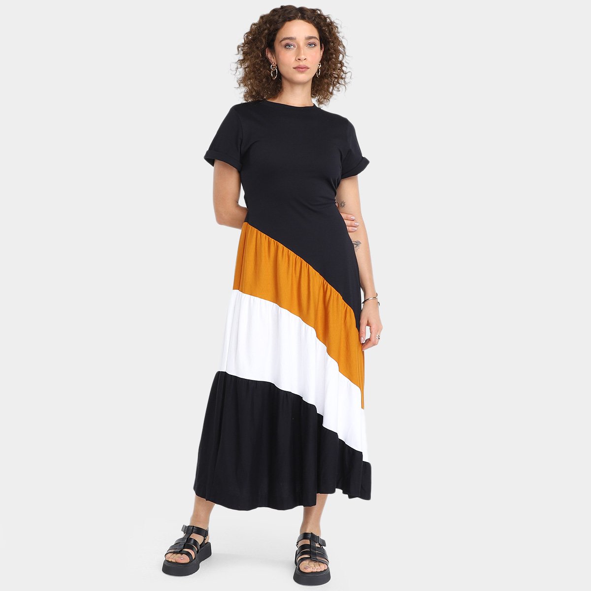 Vestido Longo Farm Patch Decote Costas Feminino Menor preço em Vestido Longo Farm Patch Decote Costas Feminino