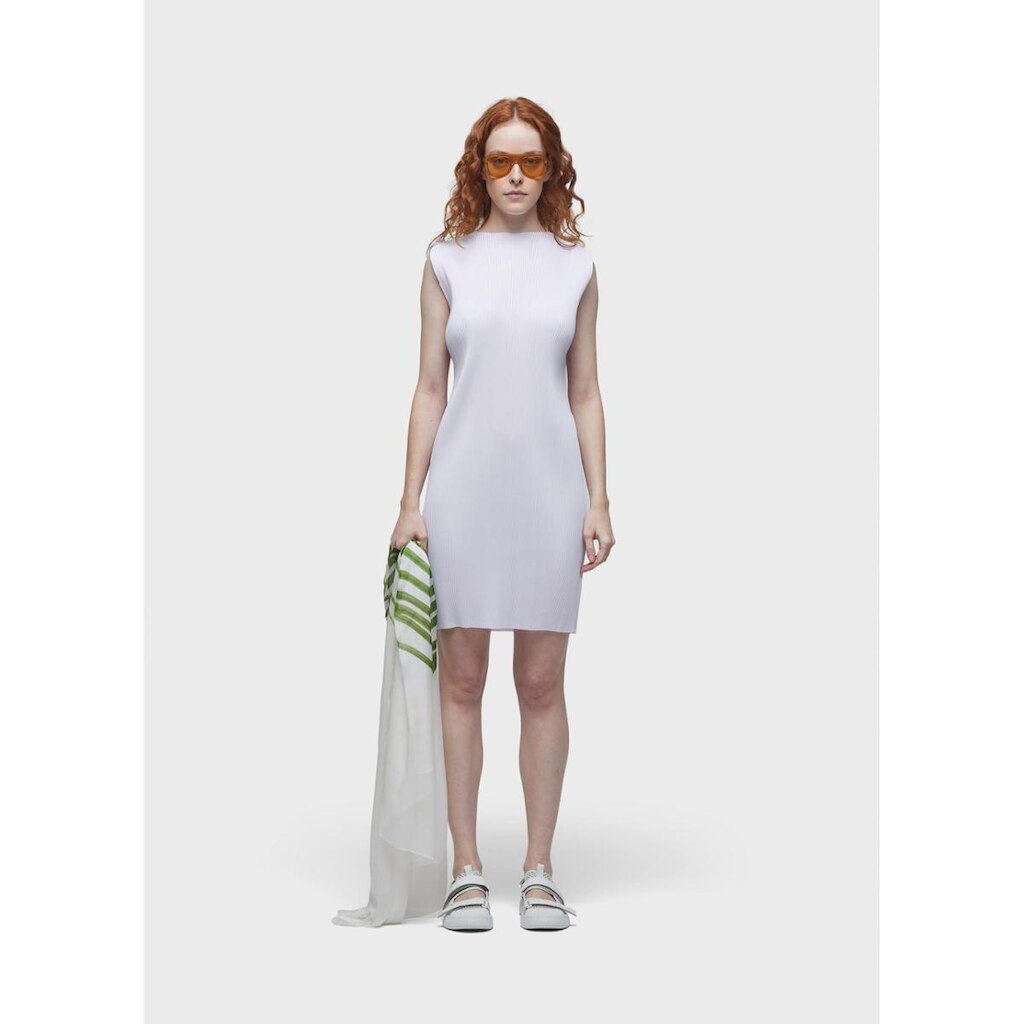 Vestido plissado curto OSKLEN